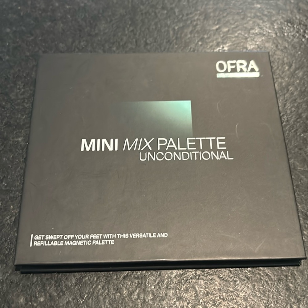 NIB Ofra Mini Mix Face Palette